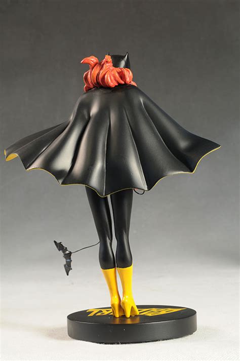 Review And Photos Of Dc Direct Dcu Cover Girls Batgirl Statue