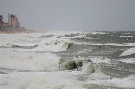10/09/2013 | Coastal Storm Brings Rain, Wind, Storm Surge To Ocean City ...