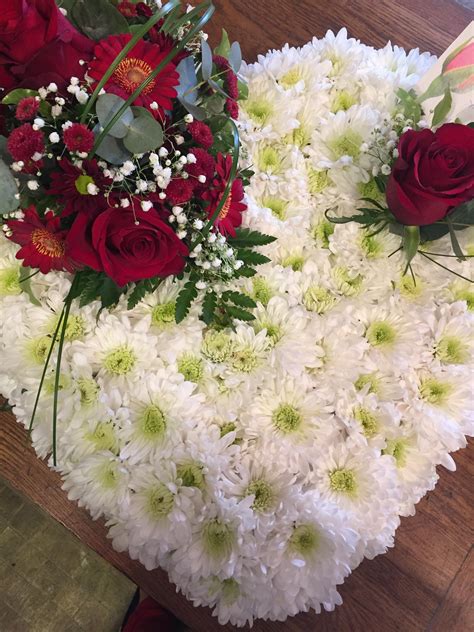 Flowers For Funeral Service Near Me Best 25 Memorial Flowers Ideas