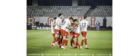 Aceasta a fost prima victorie a echipei craiovene de la promovarea în liga i şi primul succes al lui … Stiri - Alex Pop, gol de trei puncte cu FC U Craiova 1948 ...