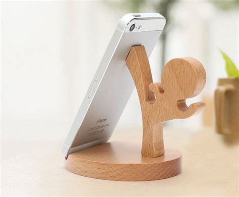 Wooden Phone Stand £1316 Woodworking Projects Woodworking Cool Items