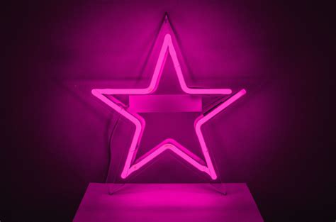 Neon Star Pink Hire Kemp London Bespoke Neon Signs And Prop Hire