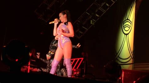 Katy Perry I Kissed A Girl Hd First Row Lima Peru 09 22 15 Prismatic World Tour Youtube