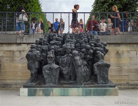 Photos Of La Foule Sculpture In Jardin Des Tuileries Page 628