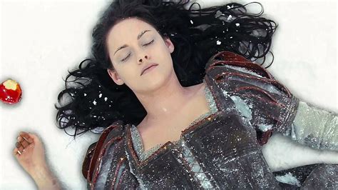 Kristen Stewart Dropped From Snow White And The Huntsman Prequel Youtube