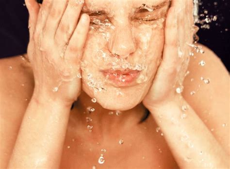 How To Wash Your Face In 7 Simple Steps Huffpost