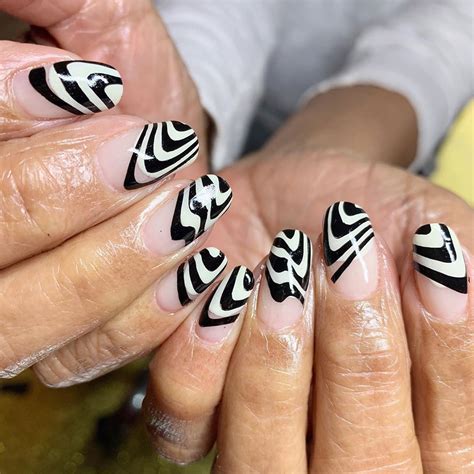 6 Tren Nail Art Yang Akan Booming Di Tahun 2021 Tampil Cantik