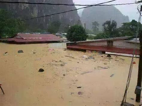 Banjir t ganu langsung dari besut 5pm 22 jan 2017. lintas berita: Banjir Bandung 24 Oktober 2016