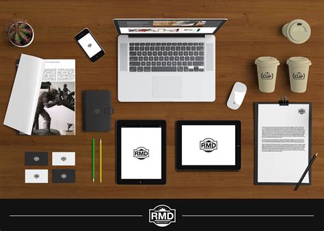 For a flawless result, just edit the smart layer to apply your… FREE | DESKTOP AND DIGITAL PUBLISHING - MOCKUP on Behance