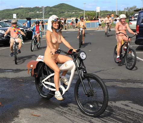 2020 Welt Nackt Fahrrad Fahren Fotos 1 Wnbrr Porno Bilder Sex