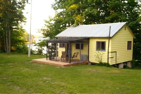 Charleston Lake Sunrise Cottage Cabins For Rent In Lansdowne Ontario