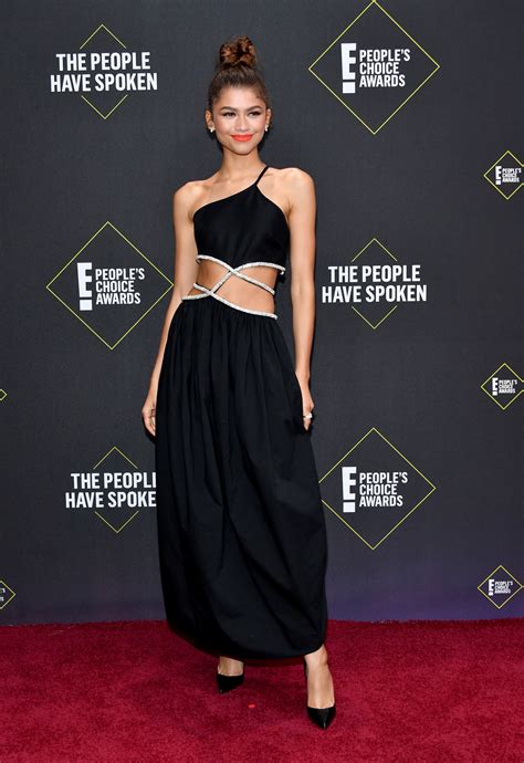 Zendaya Brings Easy Elegance—and A Major Ab Reveal—to The Peoples