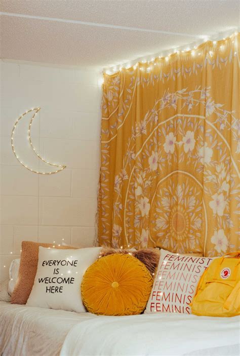 such a cute yellow aesthetic room | Yellow room decor, Yellow bedroom decor, Yellow room