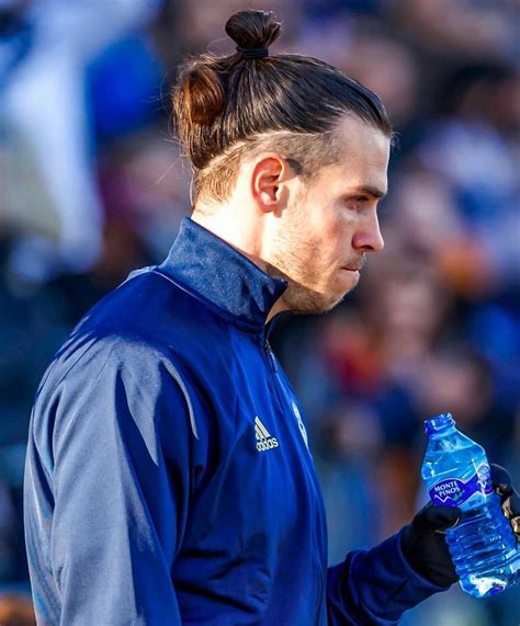 Gareth Bale Man Bun Hairstyles Hope Solo Hairstlyes Alex Morgan