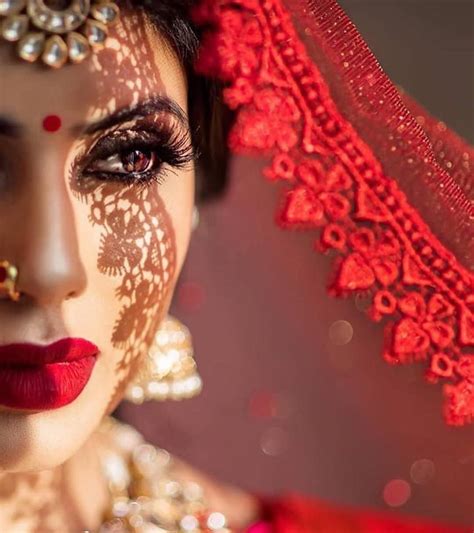 Perfectly Captured Indian Wedding Photography Poses Bridal