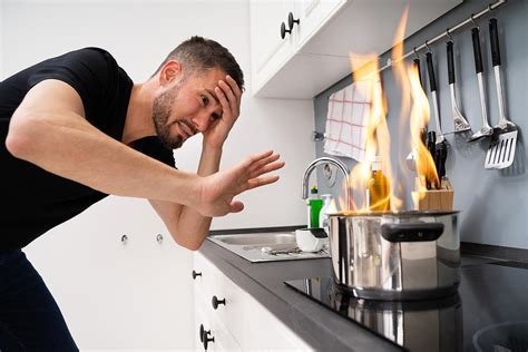 Thanksgiving Home Safety 5 Ways To Prevent Kitchen Cooking Fires Holidays 30seconds Mom