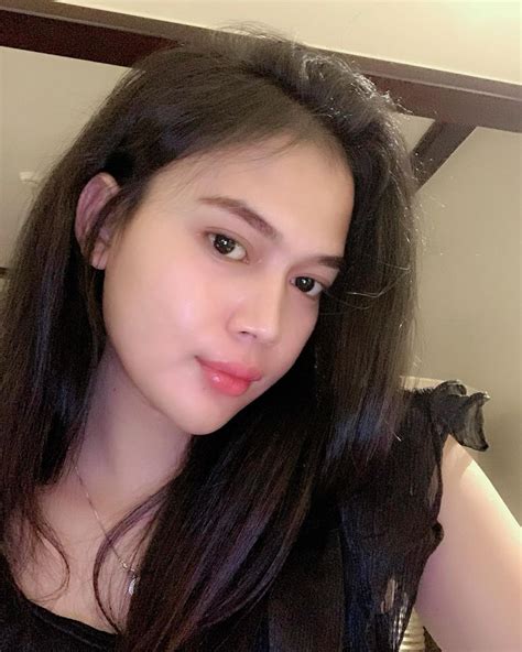 Dinda Syarif Most Beautiful Indonesian Transgender Instagram Model