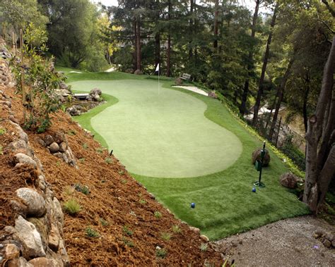 How to Create Winning Golf Course by Installing Artificial Grass