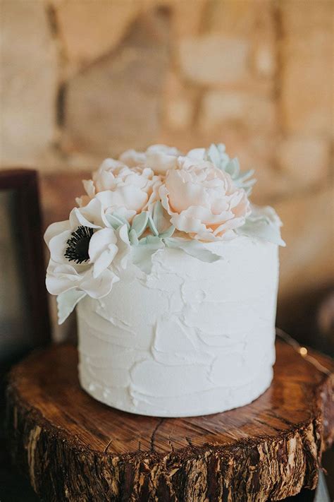 Country Chic Single Tier Rustic Wedding Cake