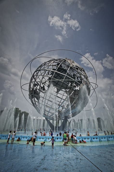 Unisphere And Fountain The Unisphere In Flushing Meadow Park Flickr