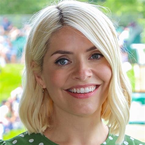 Holly Willoughby S Bedroom Routine With Husband Dan Will Divide Fans Hello