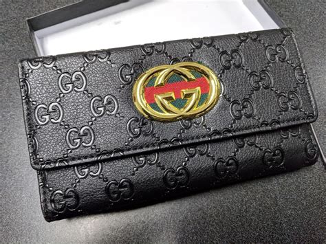 Wallets └ women's accessories └ women └ clothing, shoes & accessories all categories antiques art baby books & magazines business & industrial cameras & photo cell phones & accessories clothing skip to page navigation. Authentic black leather Gucci women s wallet, never been ...