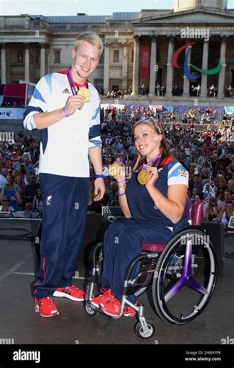 Los Medallistas De Oro Paralímpico Del Equipo Gb Hannah Cockroft Y