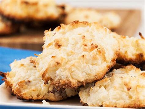Mix the cake mix with the egg, water, and oil (which are ingredients on the back of the box) they give you this cake pan and state that you don't need to oil it, so i didn't. Recipe: Coconut Almond Macaroons | Duncan Hines Canada®