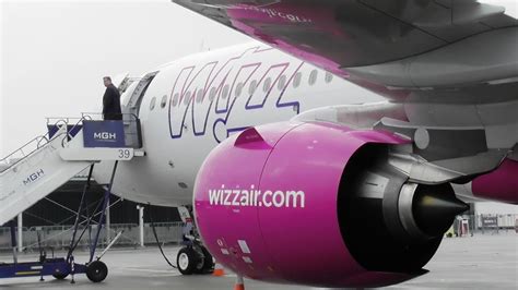 Wizz Air Airbus A321 Neo London Luton To Budapest Full Flight Youtube