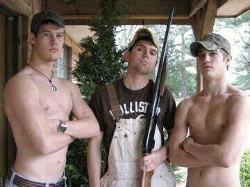 Going Hunting The Babe S Country Men Country Babes Good Looking Men