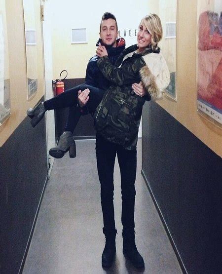 21 Pilots Vocalist Tyler Joseph Is Happily Married With Wife Jenna