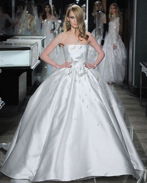 Du bist auf der suche nach dem idealen brautkleid? Die teuersten Brautkleider der Welt — Modekreativ.com ...