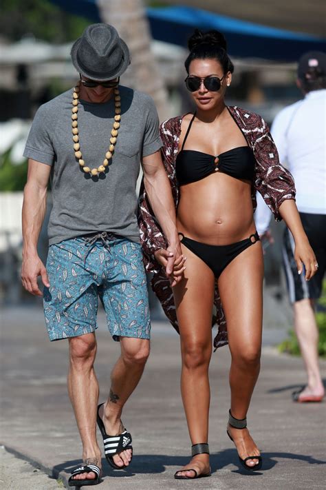 Pregnant Naya Rivera In Bikini Out And About In Hawaii Hawtcelebs