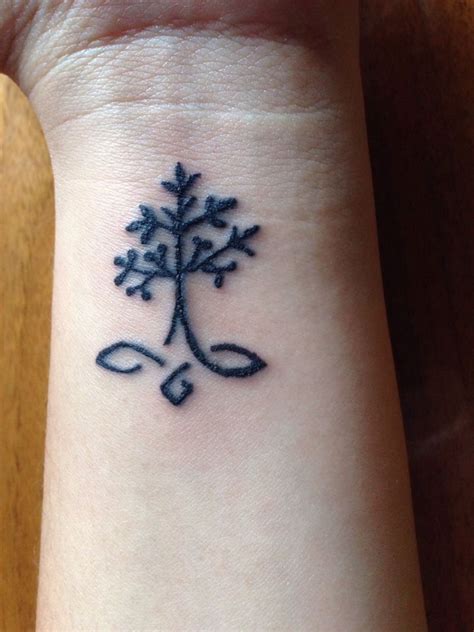 15 Tree Tattoo Designs You Wont Miss Pretty Designs