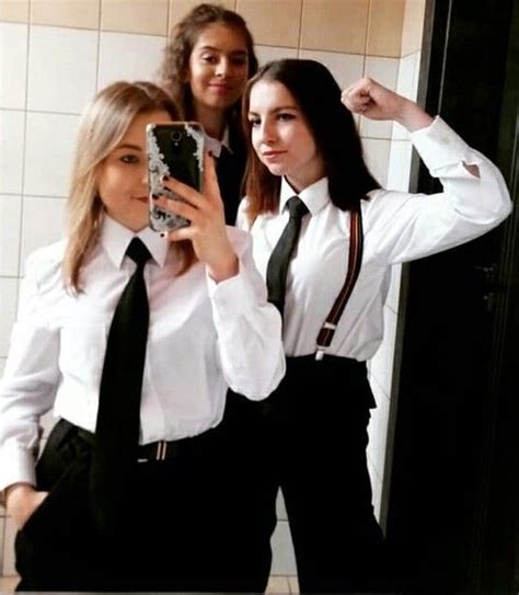 ボード「chicas Y Mujeres En Camisa Blanca Guapas En Camisa Blanca 2」のピン