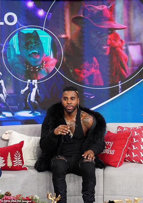 Jason Derulo Flaunts Pecs After Claiming Cats Producers Airbrushed His
