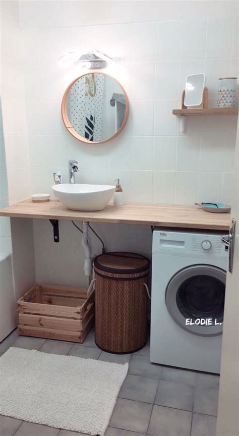 Salle de bain bois et blanc Vasque plan de travail machine à laver miroir bois robinet en