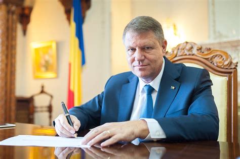 Administratia prezidentiala presedintele klaus iohannis a semnat joi decretele prin care se constata vacantarea functiilor detinute in guvernul. Doua judecatoare, eliberate din functie. Klaus Iohannis a ...