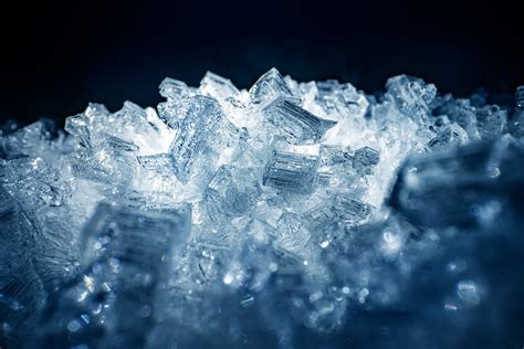 Macro Photos Of Freezer Ice Accumulations Reveal Beautiful Shapes