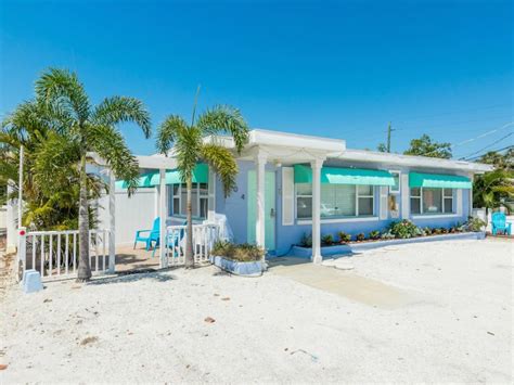 Top 20 Charming Beachfront Cottages In Florida For 2021 Trips To