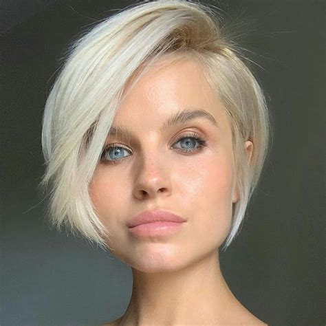 Layered bob 2021 haircuts for women over 50. 50 Trendy Inverted Bob Haircuts for Women in 2021 - Page ...