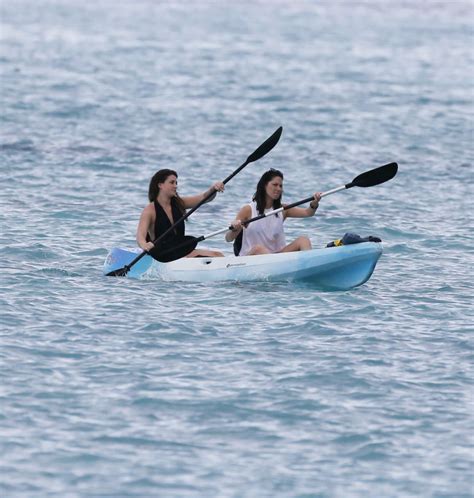 Olivia Munn In A Kayak Whilst On Vacation In Hawaii 09 Gotceleb
