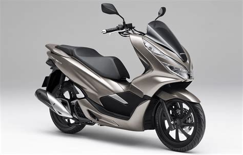Honda Gave The Pcx 150 A Fresh New Update Motor Scooters Scooter