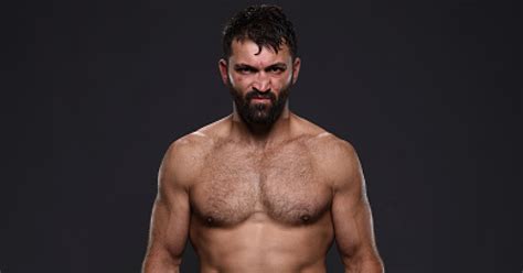 Andrei arlovski breaking news and and highlights for ufc on espn 22 fight vs. UFC 191 : Entrevue d'Andrei Arlovski dans les coulisses ...