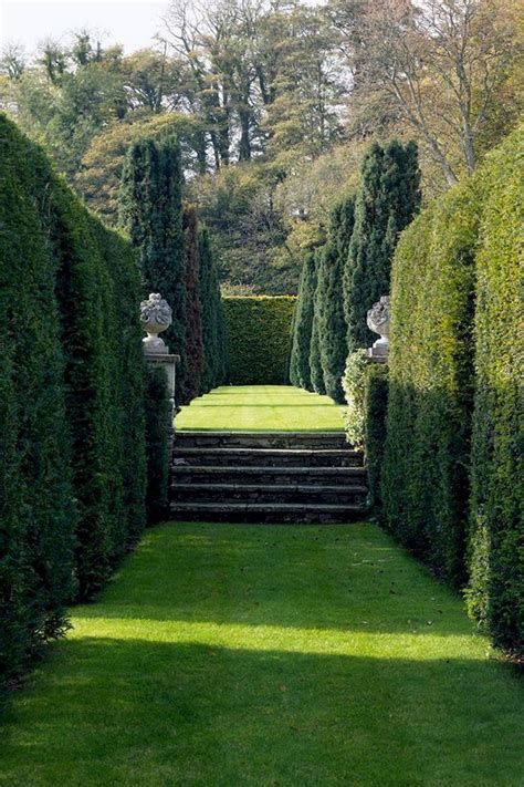 Prep your patio for outdoor dinner parties with a sound system. 95+ Beautiful Modern English Country Garden Design Ideas ...
