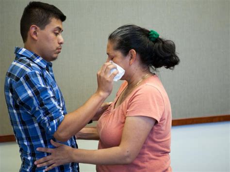 Rüyada Ölmüş Anne Babayı Canlı Görmek - Rüya Meali