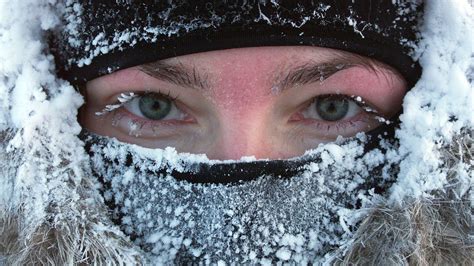 How To Stop Dry Skin During The Winter Cold Huffpost Uk Life