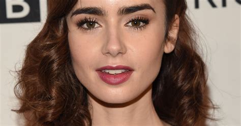Emily In Paris Lily Collins Reacts To Sex And The City Comparison