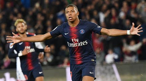 The integrality of the stats of the competition. Mbappé leads record-breaking PSG to 5-0 win over Lyon