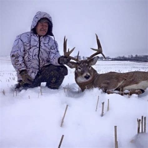 Rib Creek Outfitters Guided Whitetail Deer Hunts